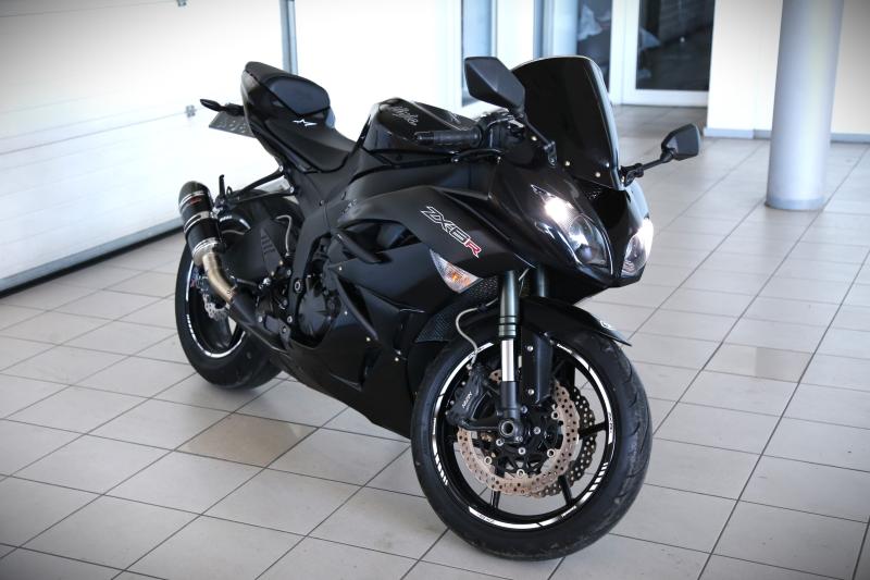 Kawasaki - ZX/ZX-R (Ninja) - pic8