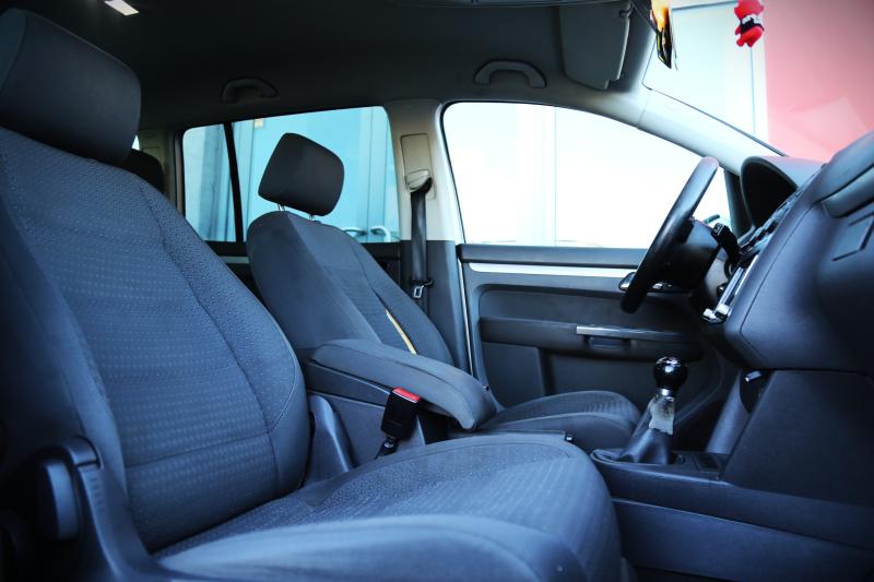 Volkswagen - Touran - pic10