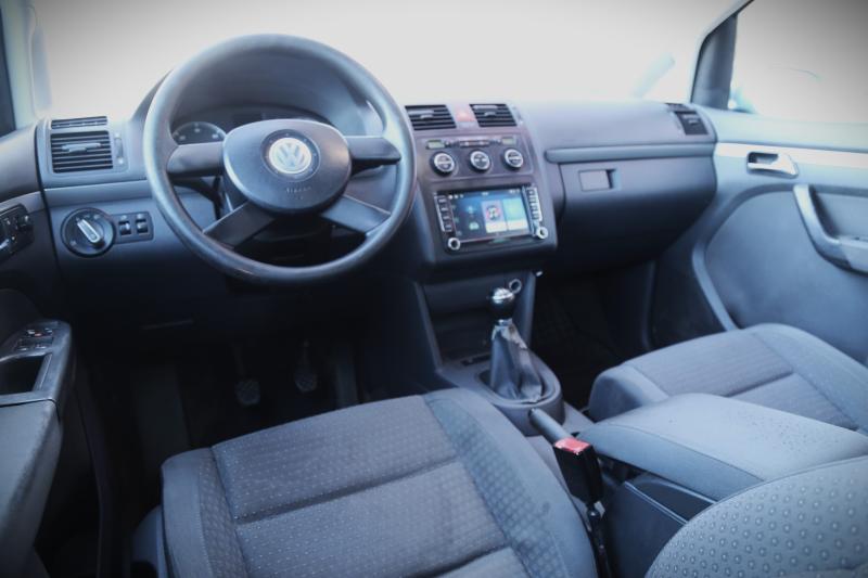Volkswagen - Touran - pic8