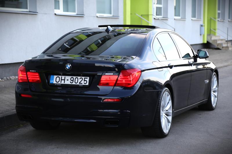 BMW - 730 - pic6