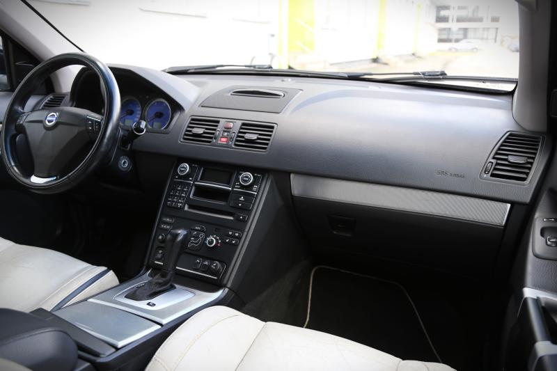 Volvo - XC90 - pic10