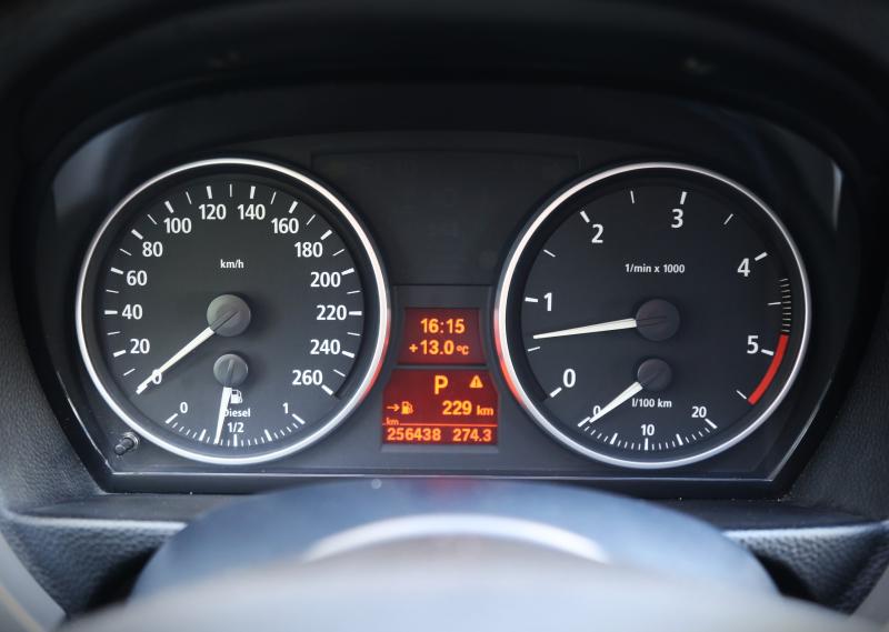 BMW - 330 - pic14