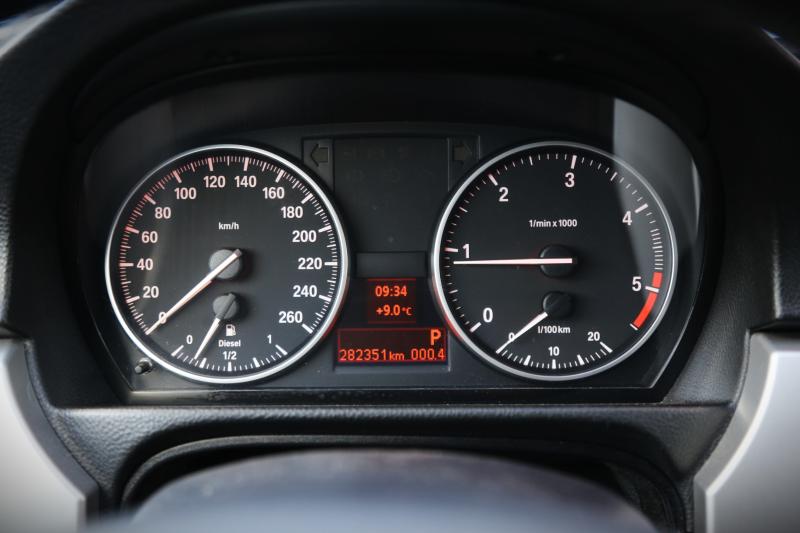 BMW - 320 - pic13