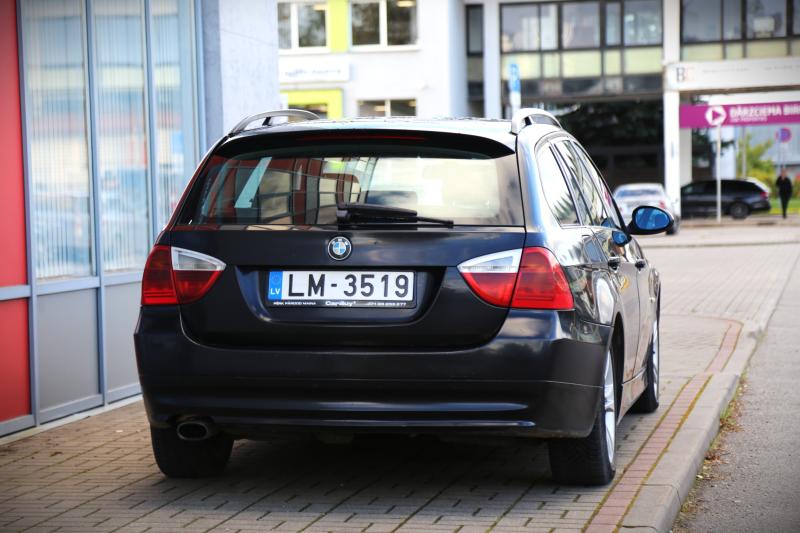 BMW - 320 - pic5