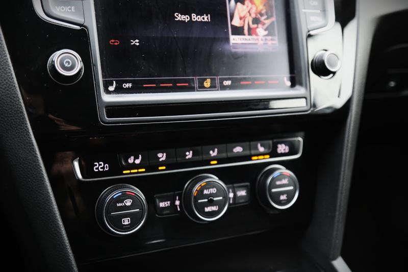 Volkswagen - Passat - pic21