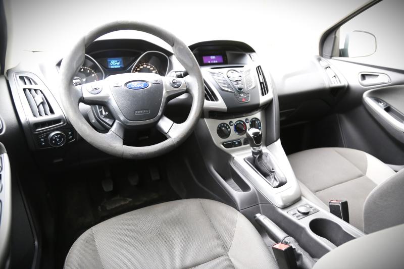 Ford - Focus - pic8