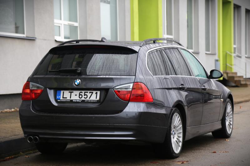 BMW - 330 - pic6