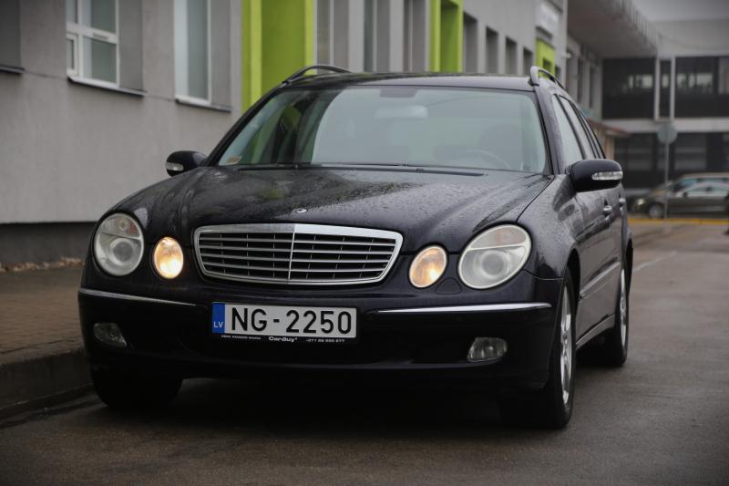 Mercedes - E-Class - pic1