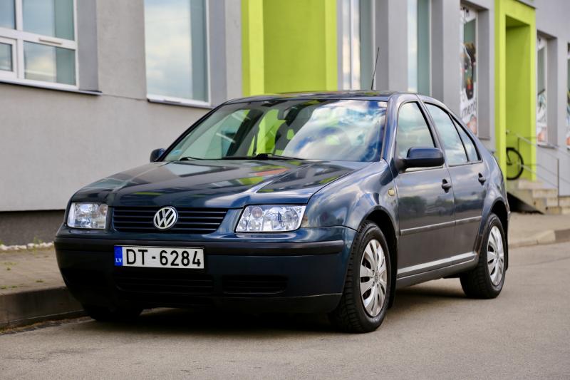 Volkswagen - BORA - pic1