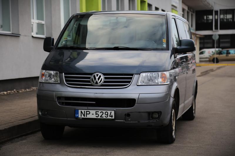 Volkswagen - Transporter (Caravelle/Multivan/Eurovan) - pic1