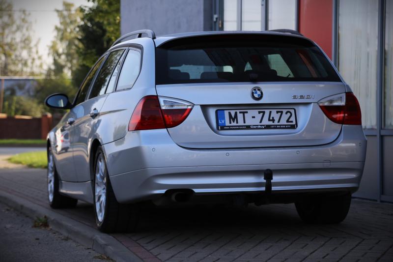 BMW - 320 - pic5