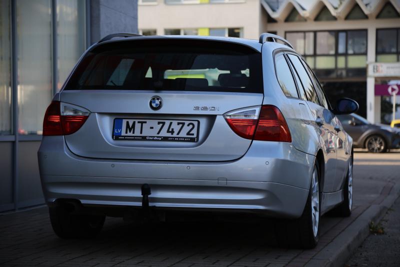 BMW - 320 - pic6