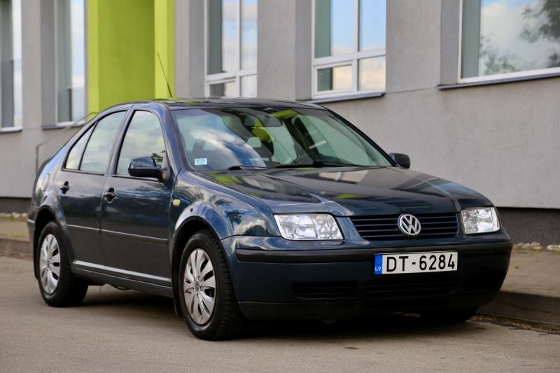 Volkswagen - BORA - pic3