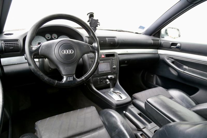 Audi - A4 - pic9