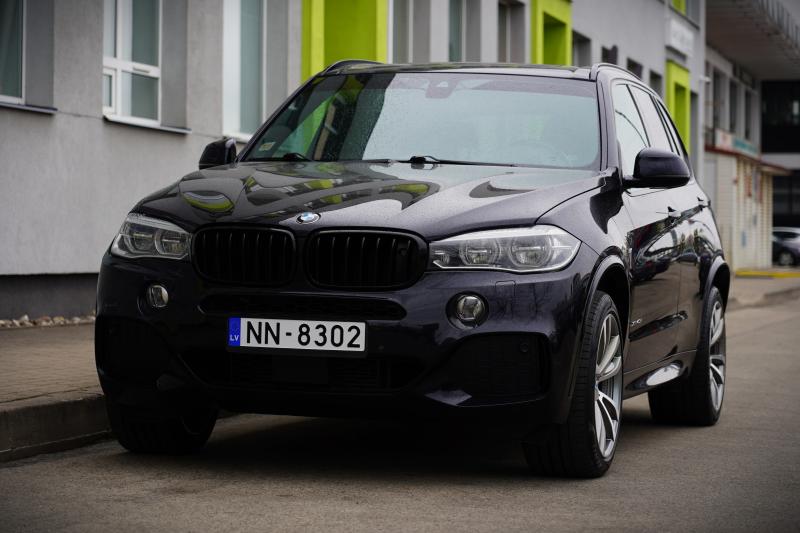 BMW - X5-series - pic1