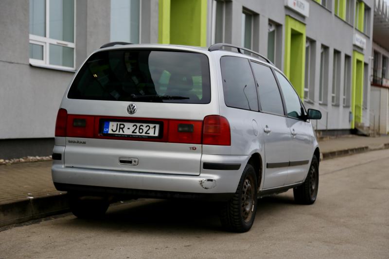 Volkswagen - SHARAN - pic3