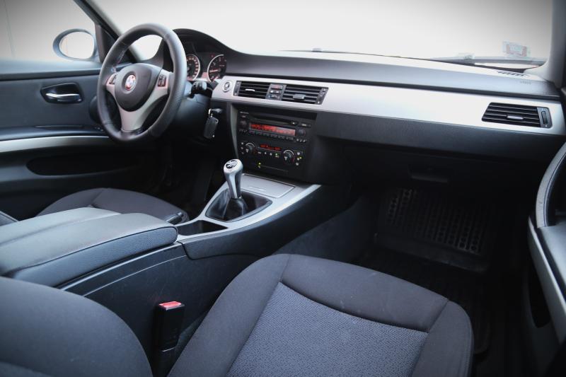 BMW - 320 - pic11