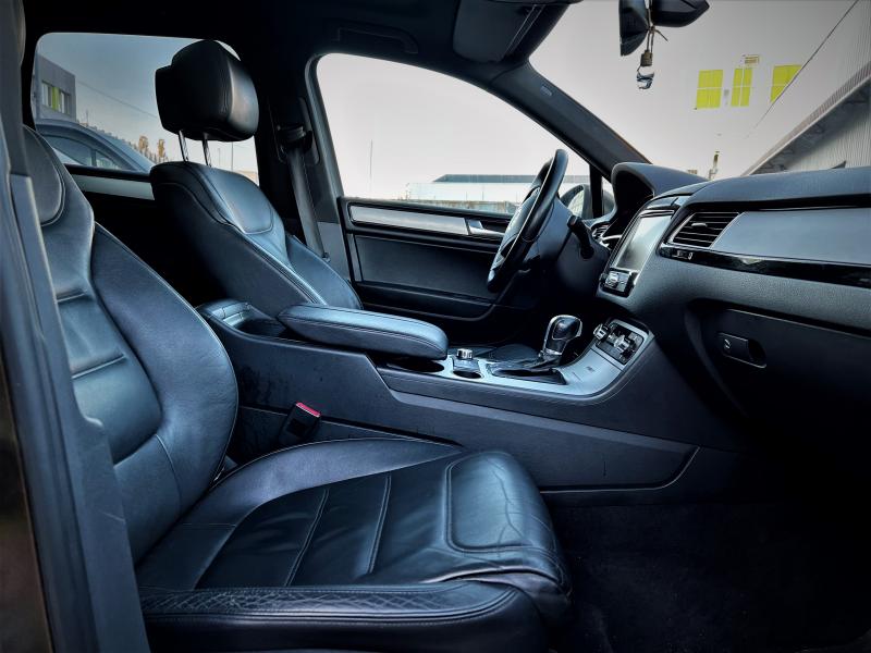 Volkswagen - TOUAREG - pic5