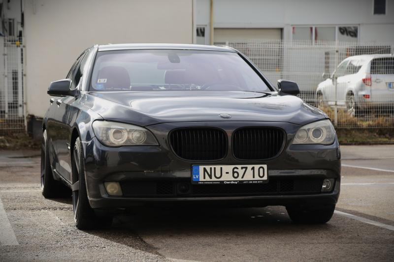 BMW - 7-series - pic4
